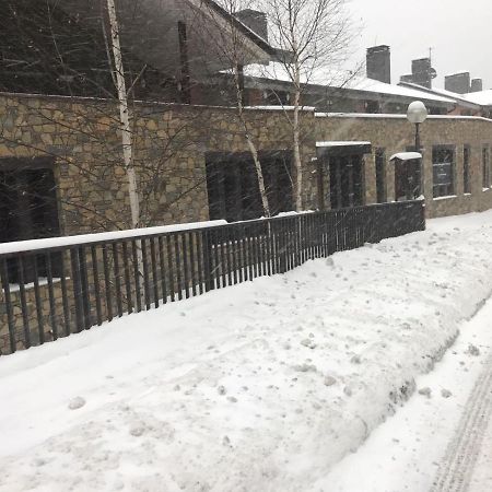 Esquiadors Mp Llorts Exterior photo